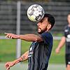Trifft aus dem Nichts: Routinier Francesco Melina glich mit der ersten Chance für den FC Hochrhein zum 1:1 aus. Später verwandelte ...