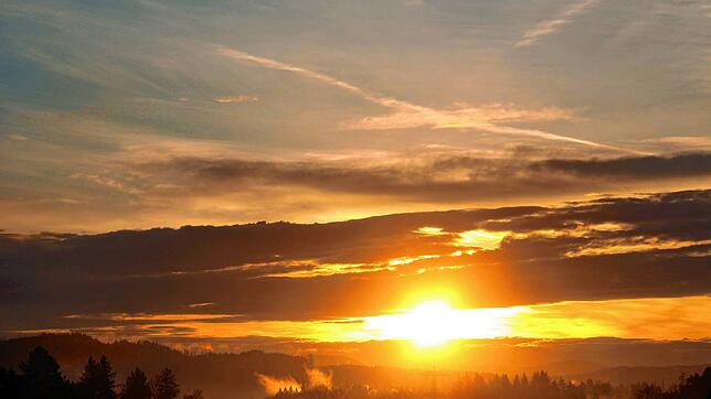Der Sonnenaufgang über Bad Säckingen am Silvestertag.