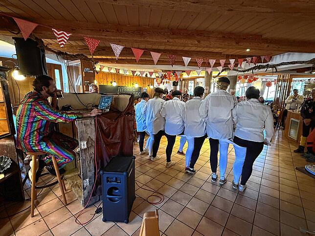 Bild 5: Die besten Bilder vom närrischen Kaffeekränzchen in Obersiggingen