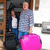 Karin und Berndt Schmolinsky dürfen bis zur Freigabe des Brandobjektes und damit ihrer Wohnung nur mithilfe der Polizei ins Haus, um das ...