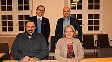 Schulsozialarbeiterin Ann Katrin Schilling und Jugendreferent Wolfgang Weber (vorn) arbeiten für den Gemeindeverwaltungsverband ...