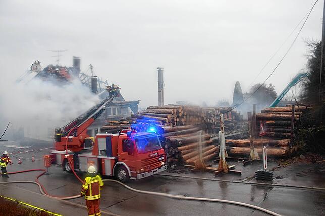 Bild 11: Brand im Sägewerk: Bilder vom Einsatz in Murg-Hänner