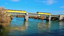 Die Sanierungsarbeiten auf der historischen Eisenbahnbrücke zwischen Waldshut und Koblenz laufen, doch die Wiedereröffnung verzögert ...