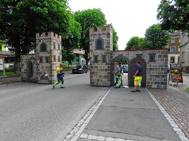 Bild 25: Geisinger in Partylaune: Straßenfest lockt tausende Besucher an