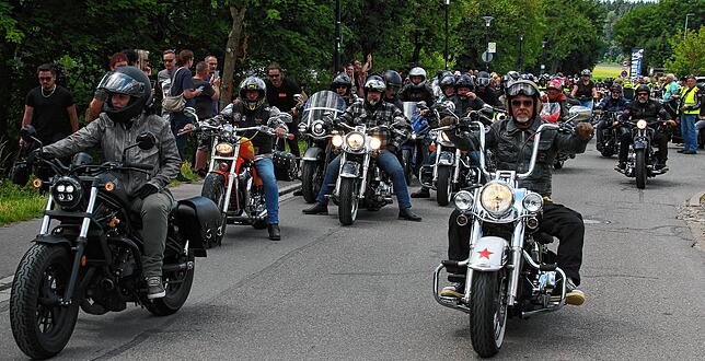 Die samstägliche Motorradausfahrt ist der Höhepunkt der &bdquo;Biker Days&ldquo;.