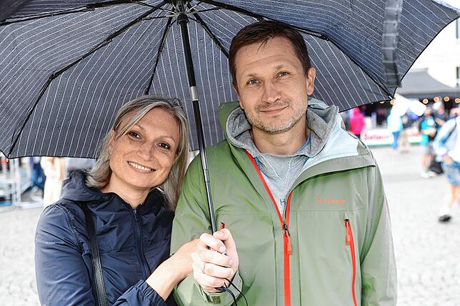 Bild 17: Gute Stimmung bei Regen auf dem Hohentwielfestival