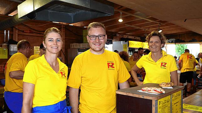 Bild 17: Im Yachthafen auf der Reichenau spielt die Musik! Bilder vom Abend beim Wein- und Fischerfest