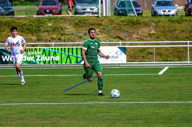 Bild 13: SV Rheintal und FC Erzingen trennen sich 2:2 – wir haben Fotos!