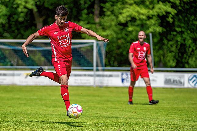 Bild 2: SV Blau-Weiß Murg gewinnt gegen den FC Grießen mit 3:1 &ndash; und wir haben Bilder!