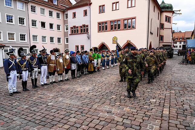 Bild 33: Bilder der beeindruckenden Bundeswehr-Parade vor dem Villinger Münster