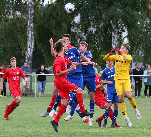 Bild 23: SC Freiburg U17 mit Luis Weber und Marek Bleise besiegen den FC Winterthur U18 mit 5:1 &ndash; und wir haben die Bilder!