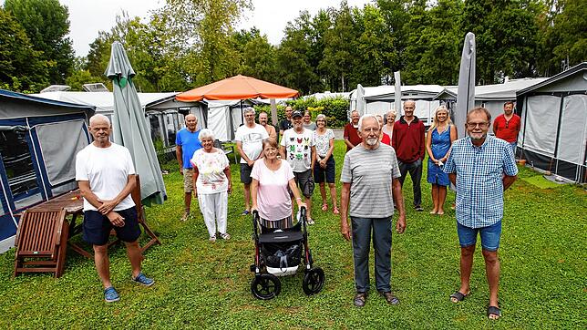 Diese Dauercamper auf dem Campingplatz Klausenhorn in Dingelsdorf wollen Vertragsänderungen, die sich aufgrund des neuen Pacht-vertrags ...