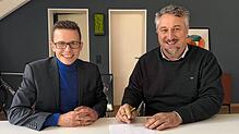 Die Tinte ist trocken: Vor Kurzem haben Bürgermeister Benjamin Mors (links) und Stefan Dittrich, Regionalvorstand der Johanniter, den ...