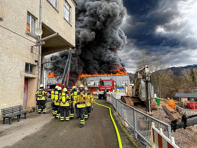 Bild 3: Nach Großbrand in Wehr: Ausmaß der Zerstörung wird sichtbar