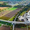 Die B34, hier die Ortsumfahrung Oberlauchringen im Oktober 2021, ist die wichtigste Ost-West-Verbindung am Hochrhein.