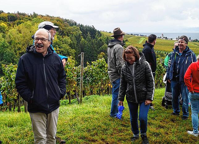 Bild 9: Bilder von der Dorfwanderung vom Rathaus zum Seeufer über Harlachen bis zum Kindergarten