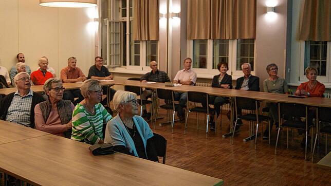 Der Stifterversammlung in Rielasingen-Worblingen konnte ein rasanter Zuwachs des Stiftungsvermögens präsentiert werden. Bild: Heiko Regitz