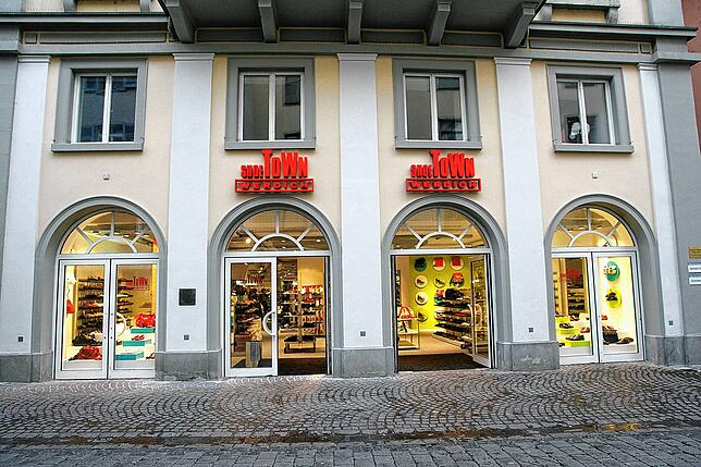 (Archivbild) Bis vor wenigen Wochen wurden in der Wessenbergstraße 2 Schuhe verkauft. Diese Filiale von Shoetown Werdich ist nun ...