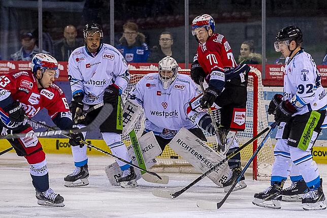 Bild 13: Die Wild Wings siegen wieder in der Deutschen Eishockey-Liga