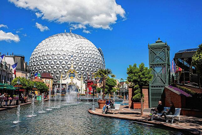 Der Europa-Park hat aufgrund gestiegener Kosten seine Eintrittspreise um fünf Prozent angehoben. Die Saison geht im April los.