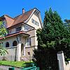Die Villa Nissenbaum in der Neuhauser Straße liegt auch im August 2024 noch im Dornröschenschlaf. Nach etlichen Jahren des Leerstands ...