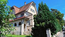 Die Villa Nissenbaum in der Neuhauser Straße liegt auch im August 2024 noch im Dornröschenschlaf. Nach etlichen Jahren des Leerstands ...