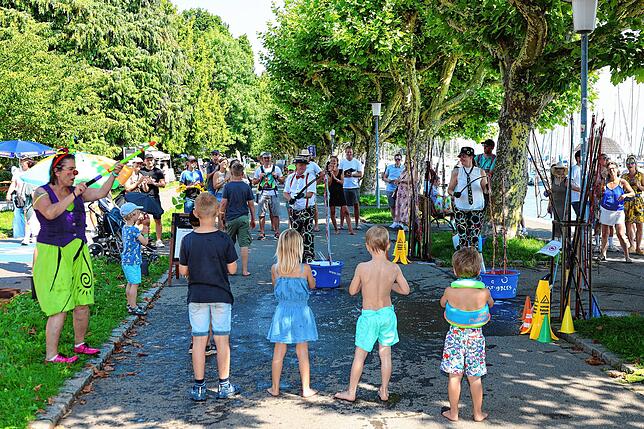 Bild 19: Konstanzer Seenachtfest: Jetzt geht‘s los! Die ersten Besucher sind da