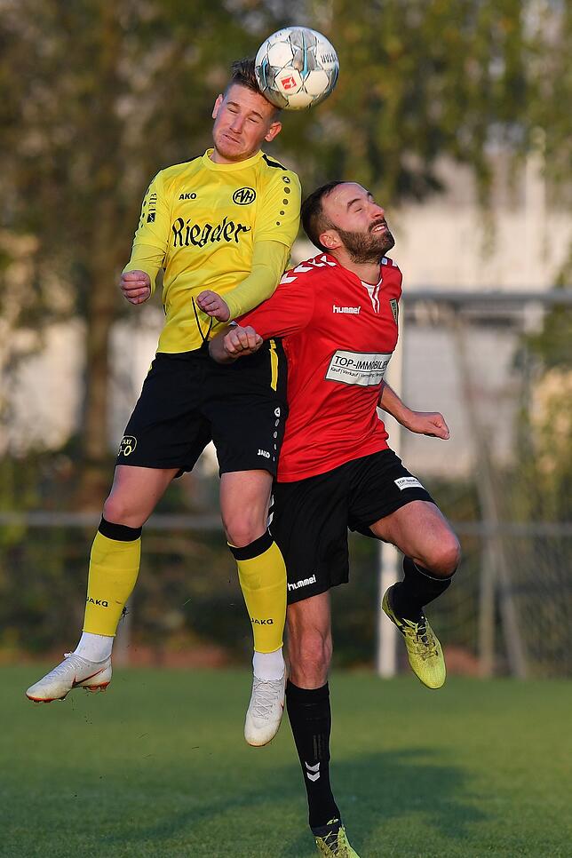Bild 12: FSV Rheinfelden rettet beim FV Herbolzheim das 1:1 über die Zeit &ndash; und wir haben die Bilder!