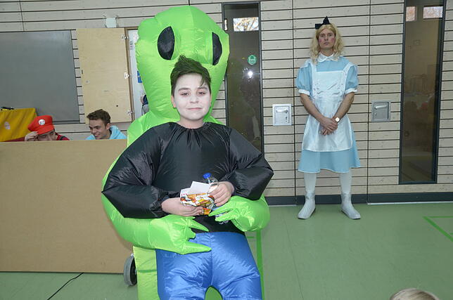 Bild 12: Bilder zur Schülerbefreiung und zum Kinderball in Markdorf