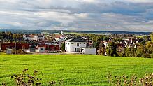 Der Meßkircher Gemeinderat hat die Hebesätze für die Grundsteuer neu festgesetzt. Gewerbetreibende mit teuren Hallen profitieren davon.