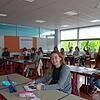 Annika Stehle (vorn) freut sich sichtlich, dass sie wieder mit ihren Mitschülern zusammen sein darf.