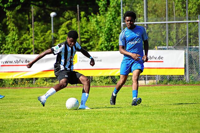 Bild 14: Triumph im SBFV-Pokal für die B-Jugend des FC 08 Villingen: Das sind unsere Bilder!
