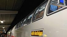 Ein Gäubahn-IC im Bahnhof Singen. &bdquo;Nicht einsteigen&ldquo; darf hier nicht als allgemeiner Rat missverstanden werden.