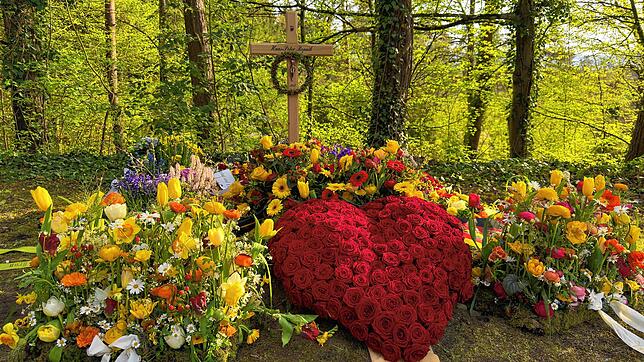 Das Grab von Hans-Peter Repnik auf dem Markelfinger Waldfriedhof.