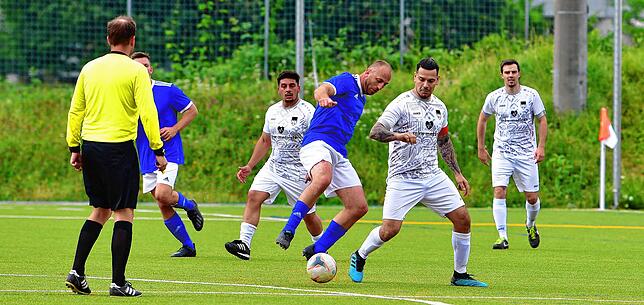 Bild 25: FC Tiengen 08 II beim 9:0 gegen SV Jestetten II weiter auf Titelkurs &ndash; und wir haben Bilder!