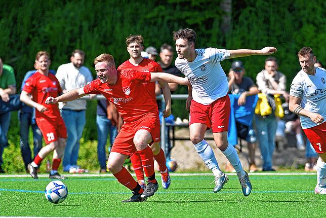 Bild 10: Der FC Pfaffenweiler stürzt den Tabellenführer – und wir waren mit der Kamera dabei