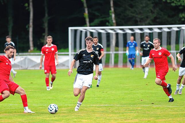 Bild 12: SV 08 Laufenburg besiegt den SC Pfullendorf mit 3:1 – wir haben Fotos!