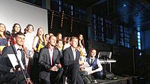 Bild : Erfolgreicher Abschluss: Abiturientinnen feiern in Tiengen ihren Abiball