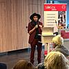 Politikwissenschaftlerin Diana Kinnert, 33 Jahre alt und damit Teil der Generation Y, beschäftigt sich intensiv mit der Forschung über ...