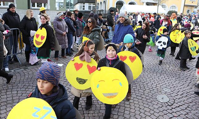 Bild 6: Schmutziger Donnerstag Donaueschingen: Kinderumzug zieht alle Blicke an – Die besten Bilder!