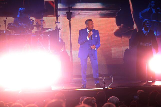 Bild 8: Roland Kaiser begeistert zum Auftakt des Schloss Salem Open Air &ndash; Teil 2