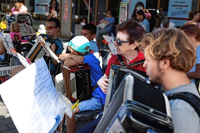 Bild 23: &bdquo;Musik uff de Gass&ldquo;: Die besten Bilder vom verkaufsoffenen Sonntag in Radolfzell