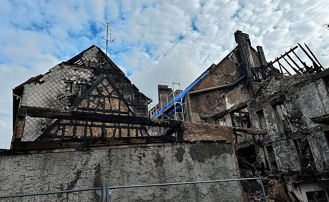 Sieben Wochen nach dem Großbrand: Die Überreste der Gebäude in der Goldgrubengasse.