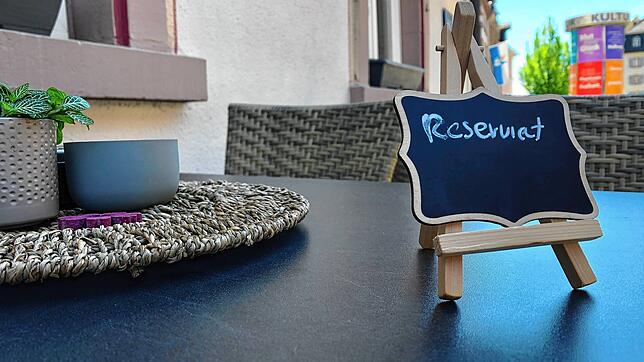 Noch bleibt der große Ansturm auf die Restaurants in der Villinger Innenstadt aus. Die Wirte sind jedoch gewappnet und freuen sich ...