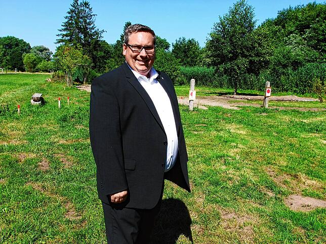 Hier kommt der Kindergarten hin: Am Dorfrand von Moos entsteht das Lieblingsprojekt des Bürgermeisters Patrick Krauss.