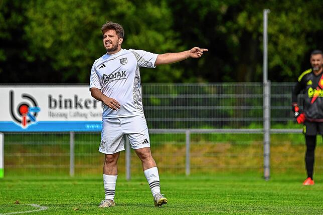 Bild 31: SV Blau-Weiß Murg besiegt den FC Schlüchttal mit 4:1 – und wir haben Bilder!