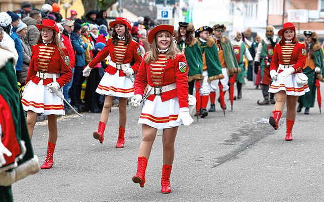 Bild 17: Bunter Umzug zum Donaueschinger Hexenjubiläum