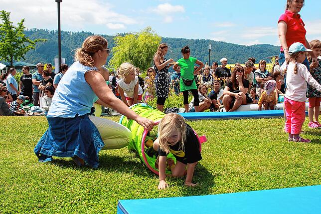 Bild 10: Bilder vom Hafenfest-Sonntag mit einer großen Turn-Show (2)
