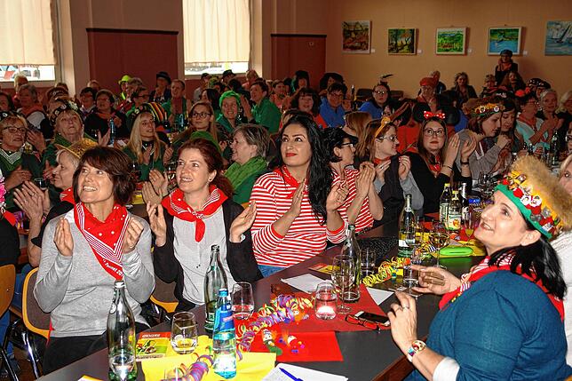 Die Frauen feiern ausgelassen mit viel Programm bei ihrem eigenen Frühschoppen, hier im Jahr 2023 im Gasthaus Kreuz. In diesem Jahr sind ...