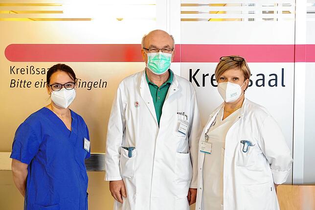 Sie wollen den familiären Charakter aus dem Radolfzeller Krankenhaus nun in Konstanz weiterleben lassen (von links): Kreißsaalleitung ...